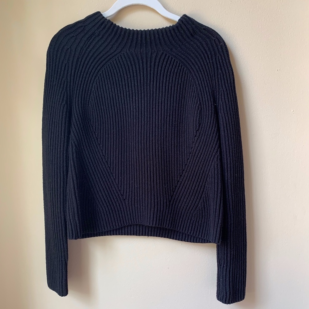 ATHLETA black sweater size xxs